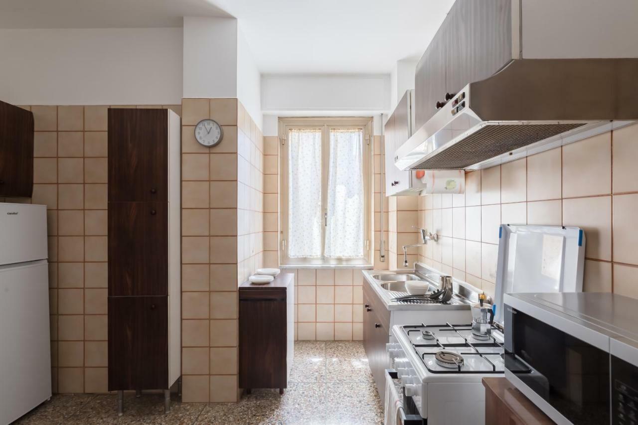 Hortis Apartment, 5 Persone, 2 Camere, Balcone, Metro C E Tram Per Il Centro Rom